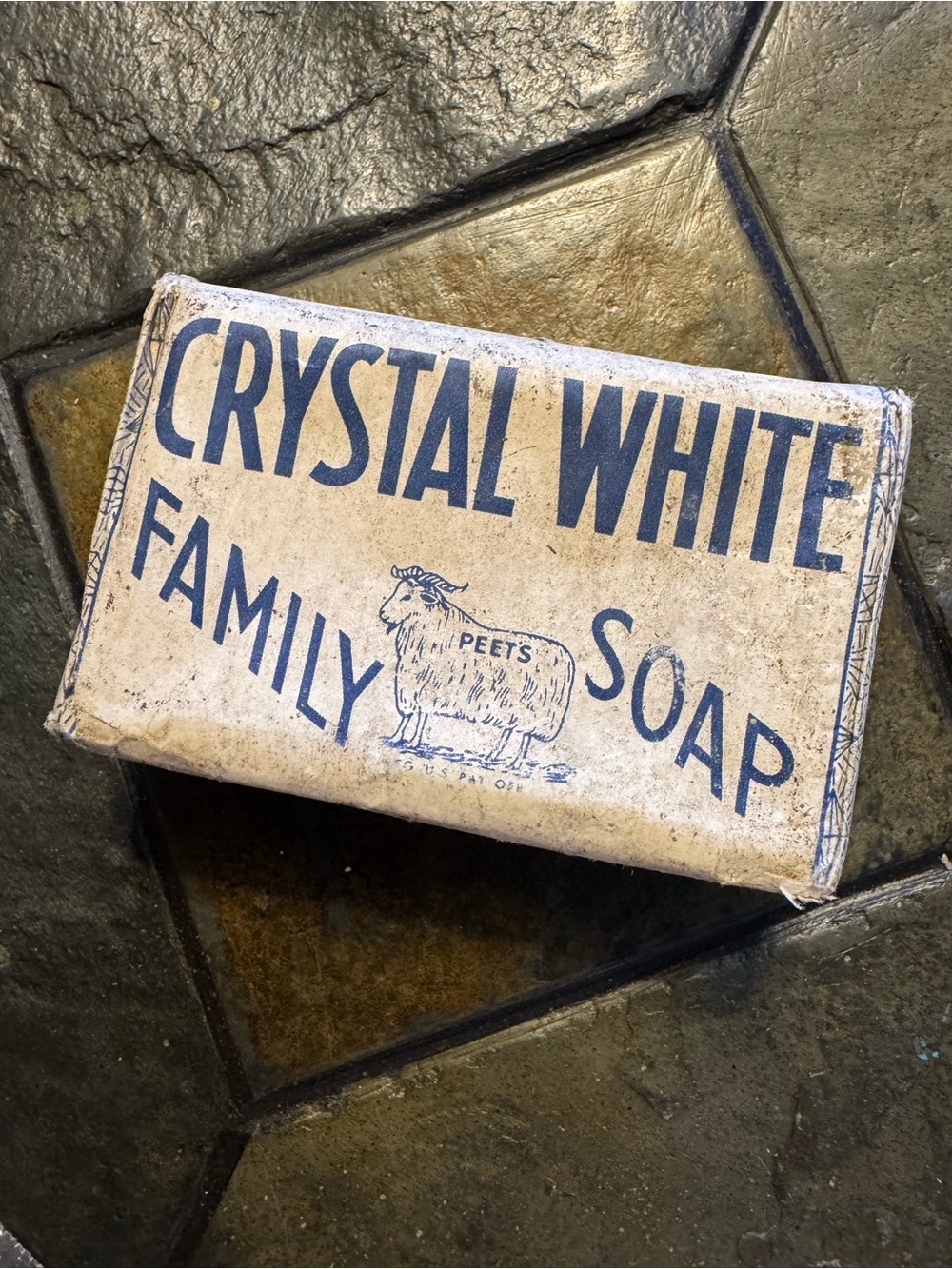 New 1930’s Peets Crystal White Family Soap Bar - laundry, cleaning, dishwashing
